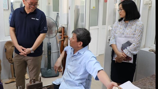 Binh Dinh: Director of KOICA Vietnam visited Quy Nhon Orthopedic and Rehabilitation Hospital