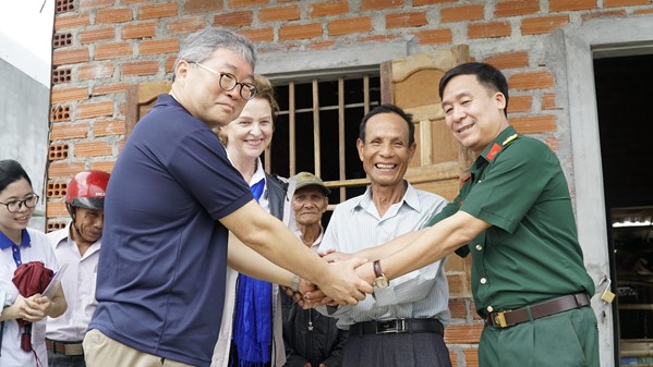 Binh Dinh province: UXO-free land new home to farmers from flood-prone areas