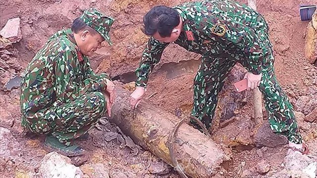 Wartime bomb safely disposed of in Quảng Bình