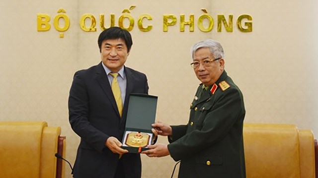 Thượng tướng Nguyễn Chí Vịnh tiếp Giám đốc KOICA tại Việt Nam
