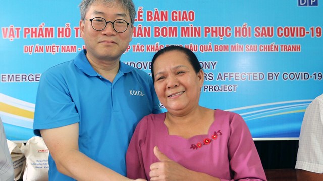 Quang Binh: Supporting UXO survivors affected by the COVID-19 pandemic 