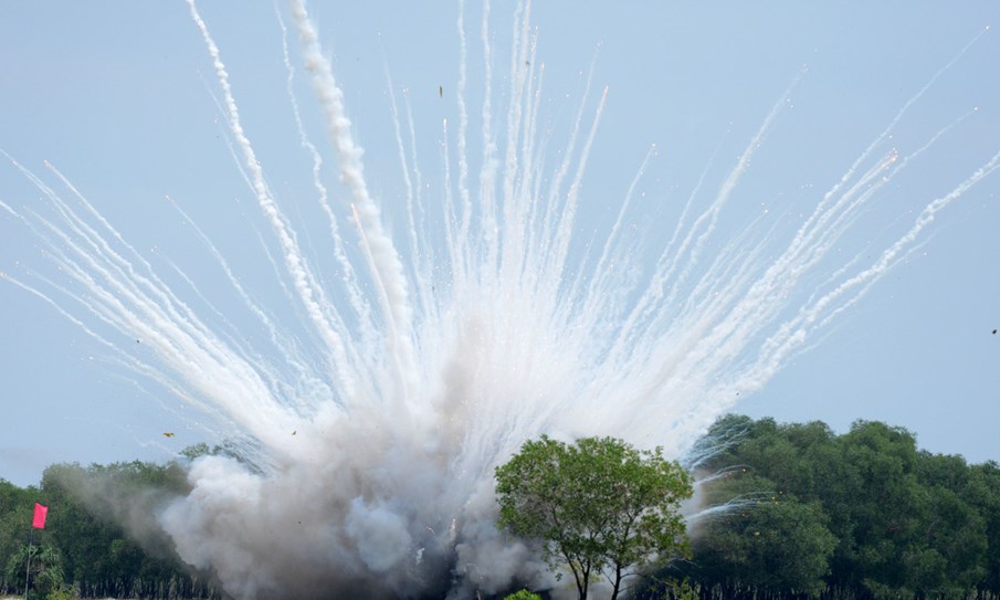 Bomb disposal squad deactivates napalm bombs, mine found in central Vietnam