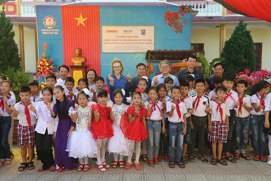Tăng cường tuyên truyền giáo dục phòng tránh tai nạn bom mìn tại Quảng Bình