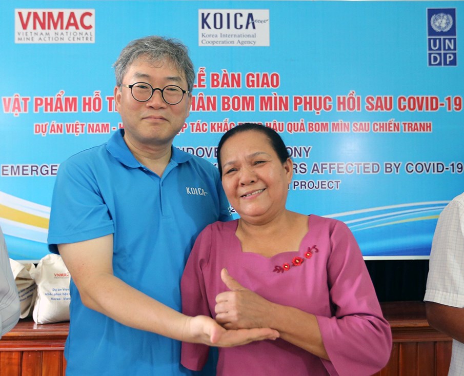 Quang Binh: Supporting UXO survivors affected by the COVID-19 pandemic 